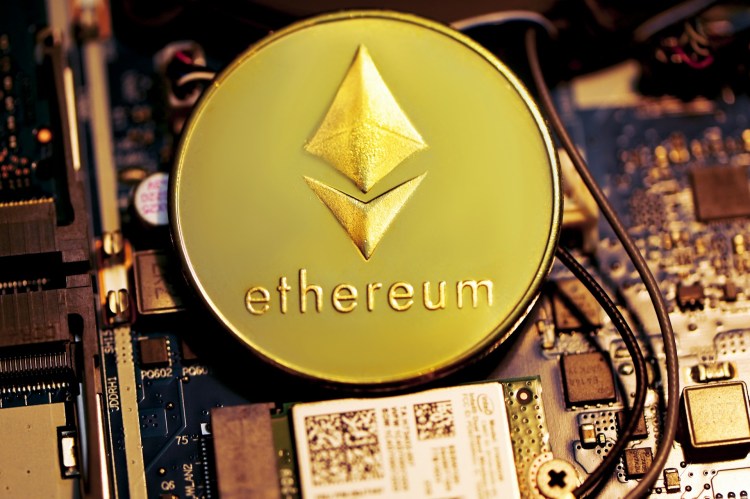 Ethereum Eyes 15% Move Amid Key Resistance Retest – Breakout Or Rejection Next?
